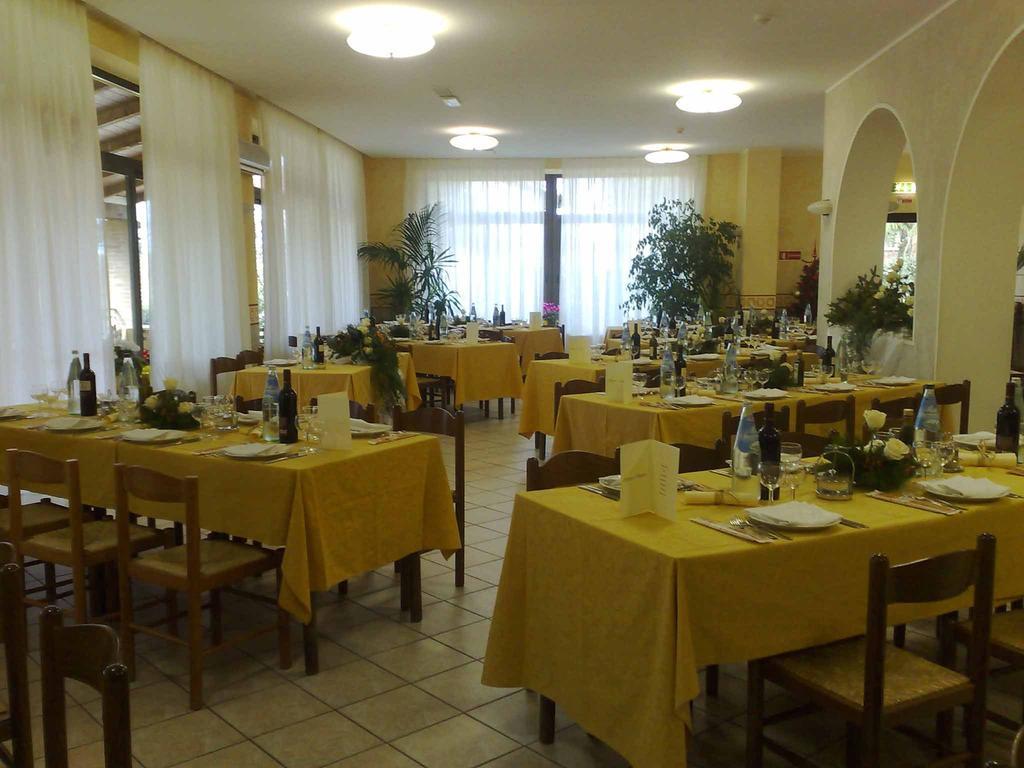 Hotel Tiziana Montepulciano Stazione Exterior foto